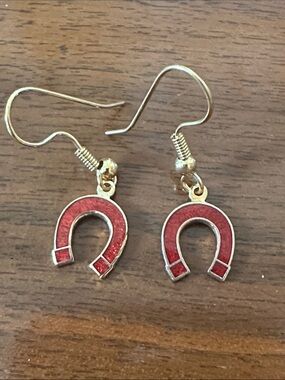 Vintage 70s Red Enamel Paint & Gold Tone Horseshoe Dangle Earrings